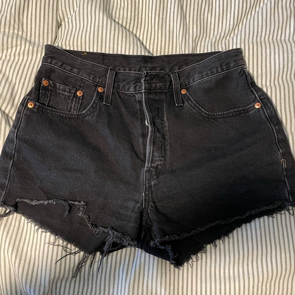 Levi 501 high waisted cropped shorts five buttons